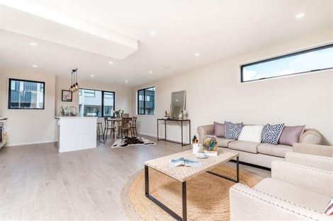 Photo of property in 4/5 Perekia Street, Albany, Auckland, 0632