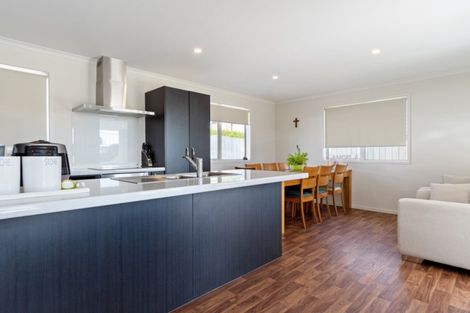 Photo of property in 27 Elena Place, Welcome Bay, Tauranga, 3112