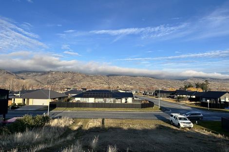 Photo of property in 31 Stratford Drive, Mount Pisa, Cromwell, 9383