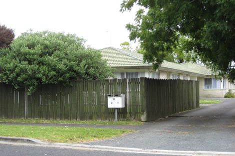 Photo of property in 2/9 Berwyn Avenue, Takanini, 2112