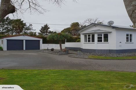 Photo of property in 25 Taupaki Road, Taupaki, Henderson, 0782