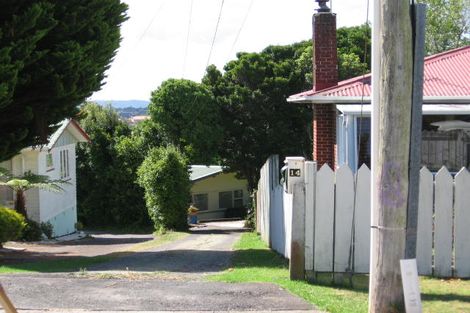 Photo of property in 14 Beverly Place, New Lynn, Auckland, 0600