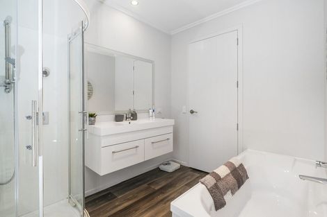 Photo of property in 37 Tara Hills Drive, North Taieri, Mosgiel, 9092