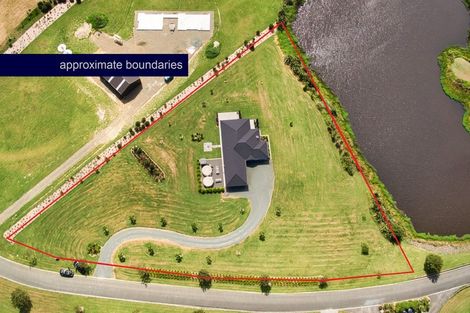 Photo of property in 32 Robert Hastie Drive, Mangawhai, 0573