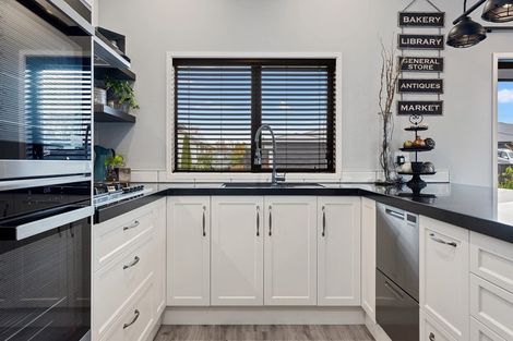 Photo of property in 24 Pahua Street, Pegasus, 7612