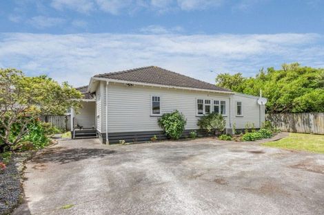 Photo of property in 1-2/6a Pohutukawa Street, Woburn, Lower Hutt, 5010