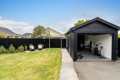 Photo of property in 165 Macandrew Road, South Dunedin, Dunedin, 9012