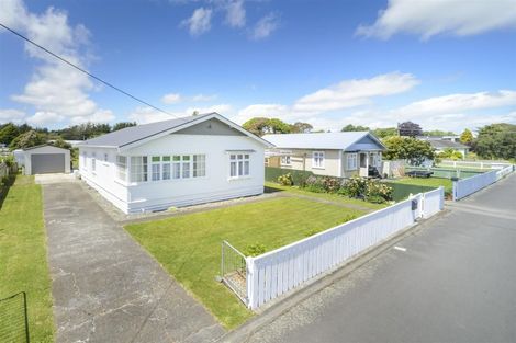 Photo of property in 7 Station Road, Marton, 4710