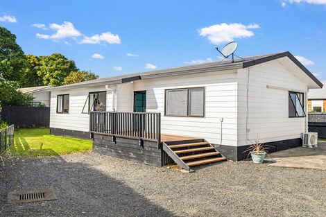 Photo of property in 13 Elisa Lane, Ranui, Auckland, 0612