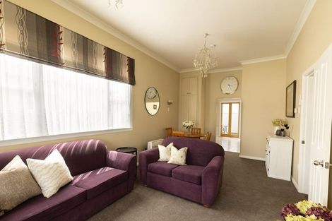 Photo of property in 43 Knowles Street, Terrace End, Palmerston North, 4410