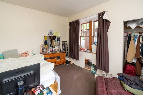 Photo of property in 76a Kelburn Parade, Kelburn, Wellington, 6012