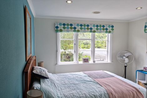 Photo of property in 54 Collins Avenue, Tawa, Wellington, 5028