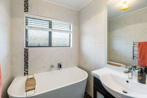 Photo of property in 6 Aintree Crescent, Awapuni, Palmerston North, 4412