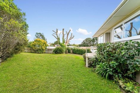 Photo of property in 8a Malam Street, Glen Eden, Auckland, 0602
