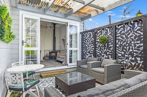 Photo of property in 21 Portia Street, Stratford, 4332