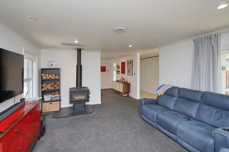 Photo of property in 17 Joyce Crescent, Ilam, Christchurch, 8041