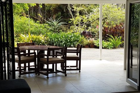 Photo of property in 153 Howard Road, Orere Point, Papakura, 2585