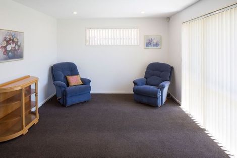 Photo of property in 2/162 Wainoni Road, Avondale, Christchurch, 8061