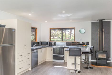 Photo of property in 80 Avenue North Road, Levin, 5510