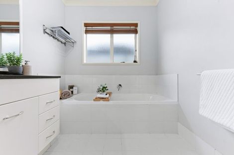 Photo of property in 8 Grosvenor Place, Rototuna, Hamilton, 3210