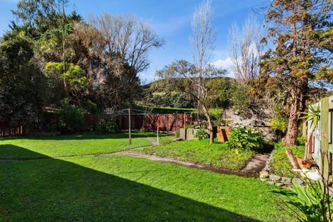 Photo of property in 6b Coates Street, Tawa, Wellington, 5028