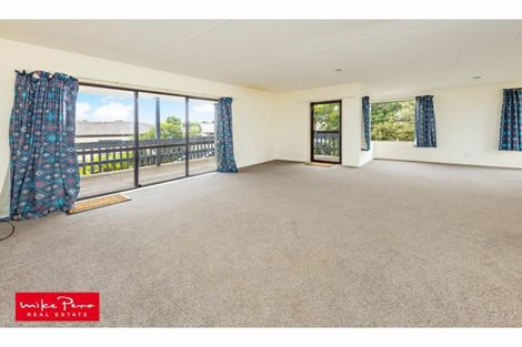 Photo of property in 20 Dungarvon Place, Clendon Park, Auckland, 2103