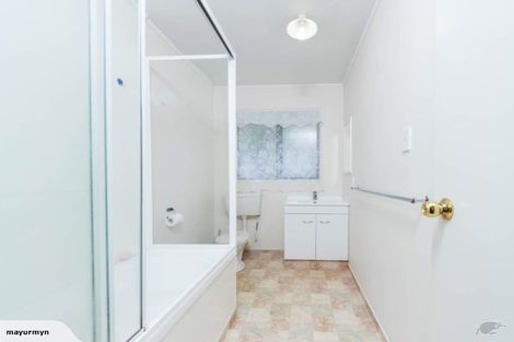 Photo of property in 15 Frank Bunce Grove, Flat Bush, Auckland, 2019