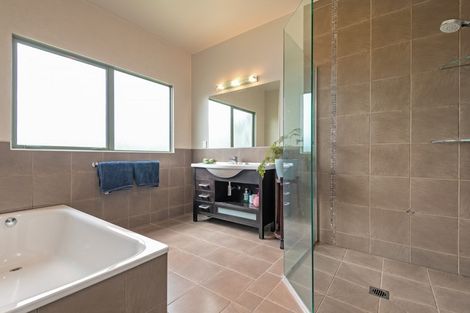 Photo of property in 307 Ngahere Park Road, Turitea, Palmerston North, 4472