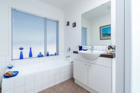 Photo of property in 14 Seabreeze Road, Mangawhai Heads, Mangawhai, 0505