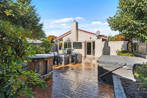 Photo of property in 7a Hidcote Place, Burnside, Christchurch, 8042