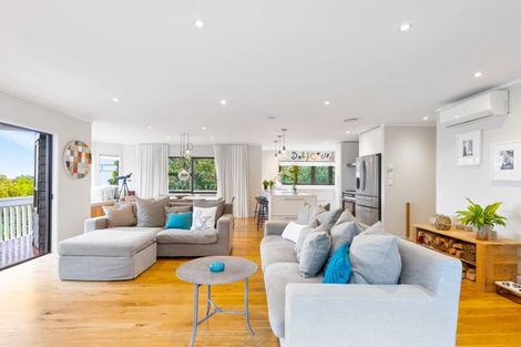 Photo of property in 32a Duncansby Road, Stanmore Bay, Whangaparaoa, 0932