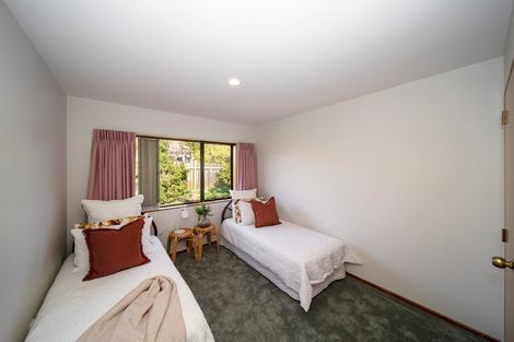 Photo of property in 11 Kinross Drive, Merrilands, New Plymouth, 4312