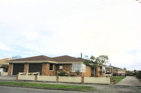 Photo of property in 82 Spenser Street, Milton, 9220