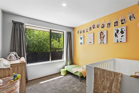 Photo of property in 12 Thornhill Place, Sockburn, Christchurch, 8042