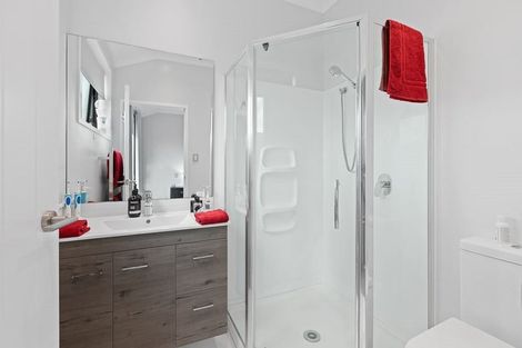 Photo of property in 6 Huarahi Pai Road, Huapai, Kumeu, 0810