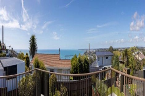 Photo of property in 14 Scott Street, Moturoa, New Plymouth, 4310