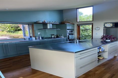 Photo of property in 22 Howard Road, Point Howard, Lower Hutt, 5013