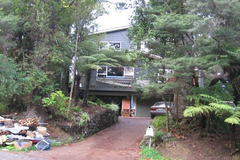 Photo of property in 82 Woodlands Park Road, Titirangi, Auckland, 0604