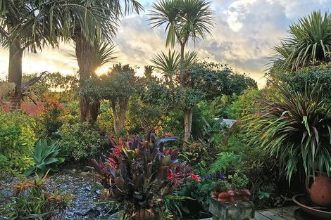 Photo of property in 76 Top Town Place, Coromandel, 3506