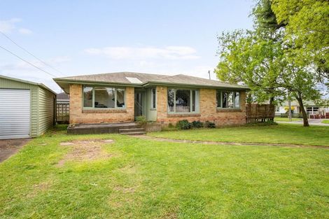 Photo of property in 11 Hilton Road, St Andrews, Hamilton, 3200