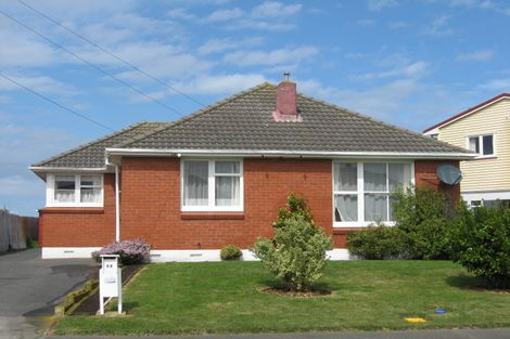 Photo of property in 60 Matipo Street, Castlecliff, Whanganui, 4501