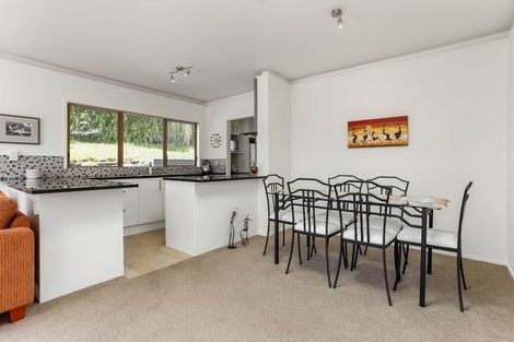 Photo of property in 2/54 Mayfair Crescent, Mairangi Bay, Auckland, 0630