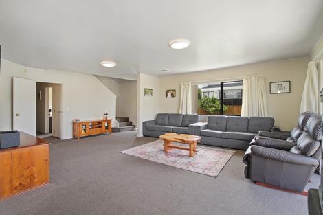 Photo of property in 518 Great South Road, Rosehill, Papakura, 2113