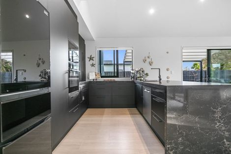 Photo of property in 15 Lynette Place, Pauanui, 3579