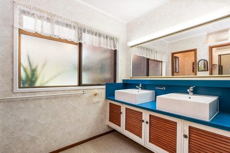 Photo of property in 20 Mountain Road, Morningside, Whangarei, 0110