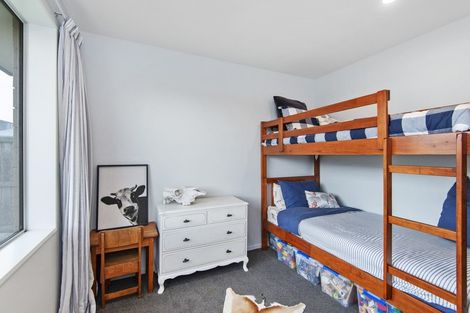 Photo of property in 15 Cressy Place, Darfield, 7510