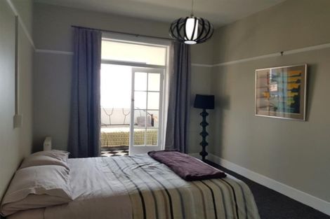 Photo of property in Devonport Apartments, 37/127 Saint Aubyn Street, New Plymouth, 4310