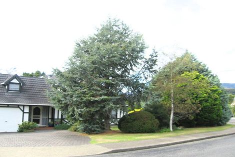 Photo of property in 2 Kashmir Avenue, Clouston Park, Upper Hutt, 5018