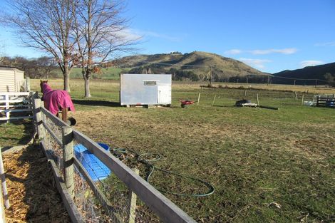 Photo of property in 76 Hakataramea Highway, Waimate, 7977