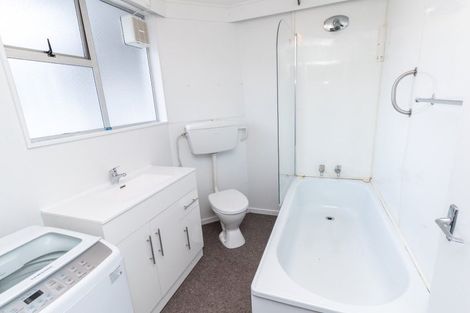 Photo of property in 5 Hawker Street, Mount Victoria, Wellington, 6011